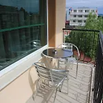 Къща за гости Brigantina