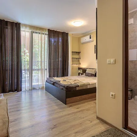 Гостьовий будинок Brigantina 3*