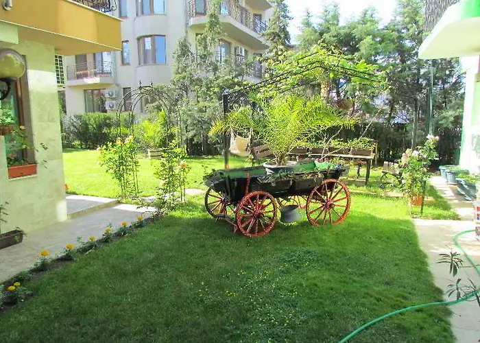 Brigantina Guest house 3*