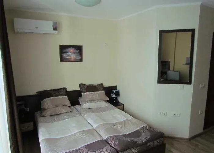 Brigantina Guest house 3*