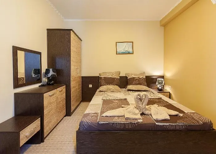 Brigantina 3* نيسيبار